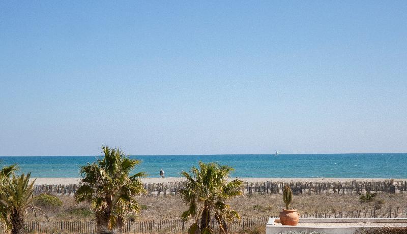 Les Bulles De Mer - Hotel & Spa Sur La Plage Saint-Cyprien  Dış mekan fotoğraf